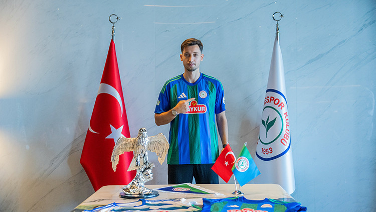 Besiktasta tayyip talha sanuc rizespora transfer oldu Os8tHk2e